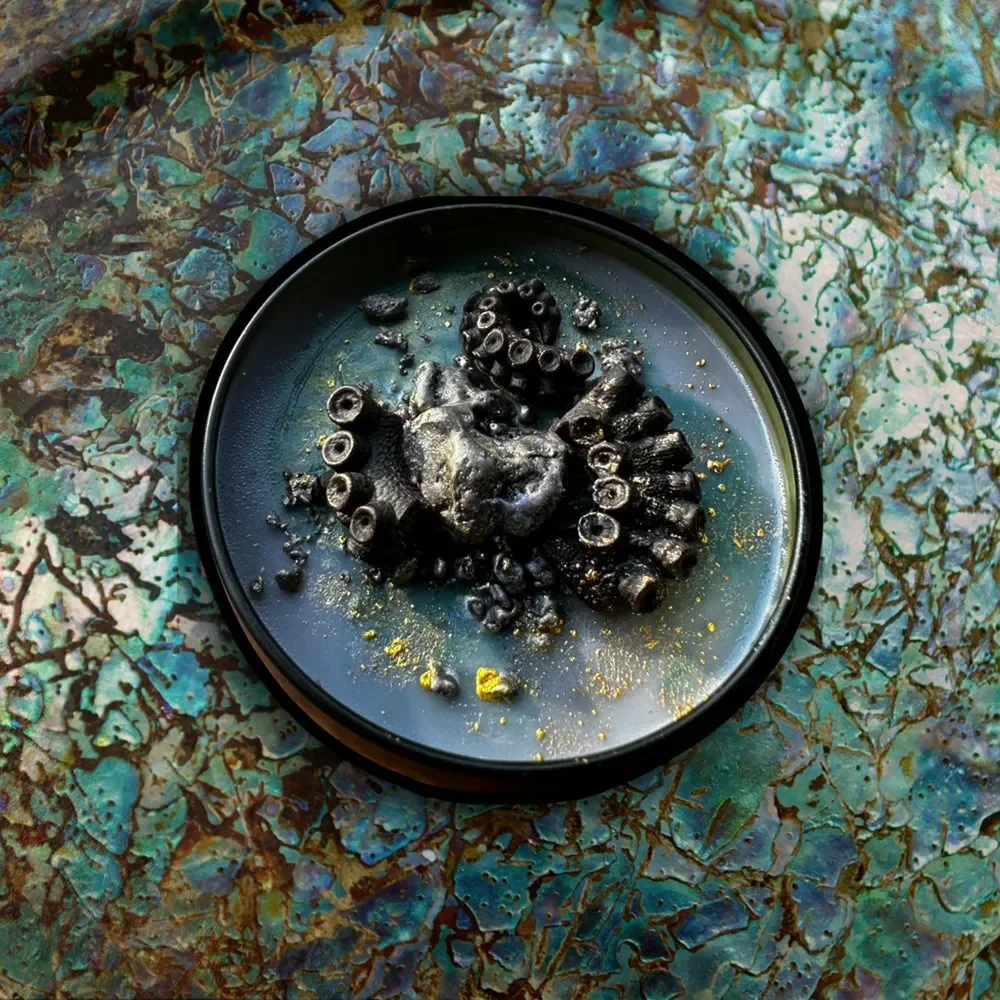 Kraken Unleashed Luxury Wickless Candle: Amber Citrus Musk